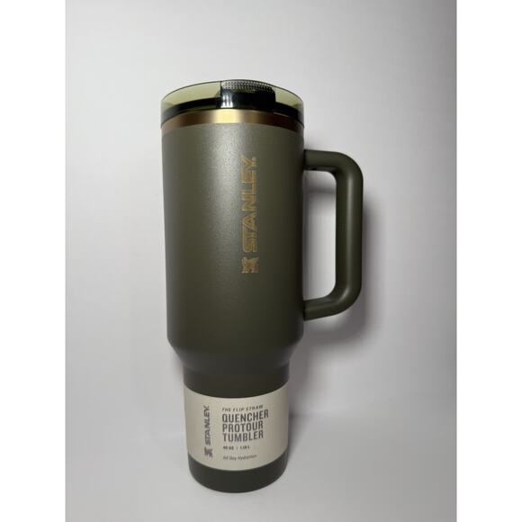 Stanley Exclusive Cypress Green 40oz Protour Quencher H2.O Tumbler BNWT BNIB - Picture 1 of 7